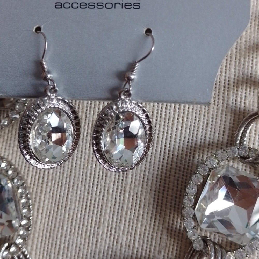 πππSOLD!! LUX ACCESSORIES - Picture 5 of 5